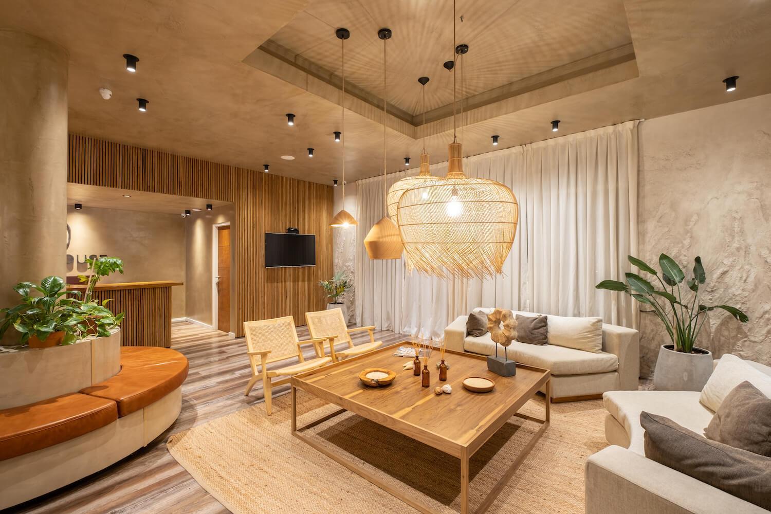 House Aparthotel *