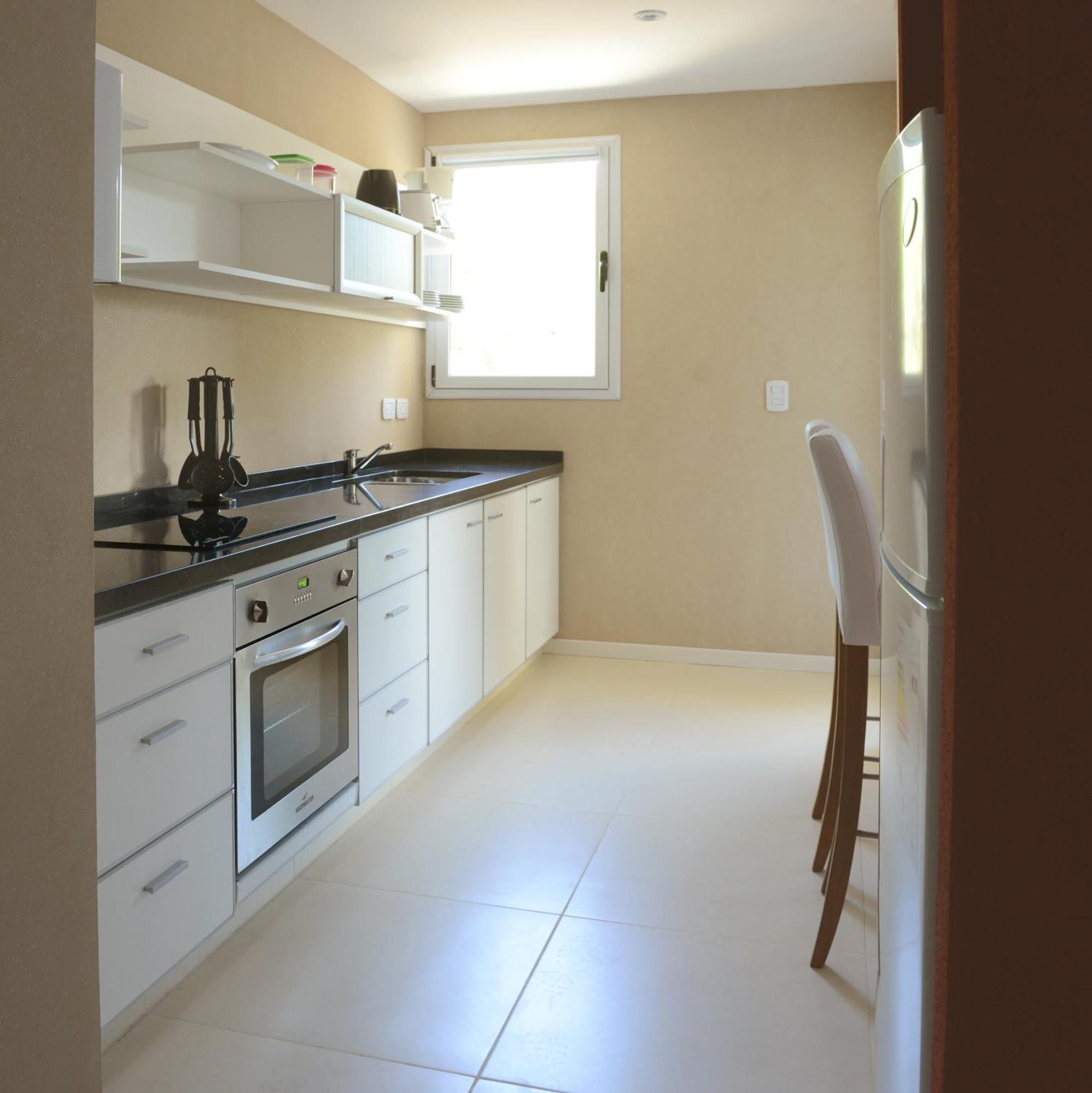 Aparthotel House *